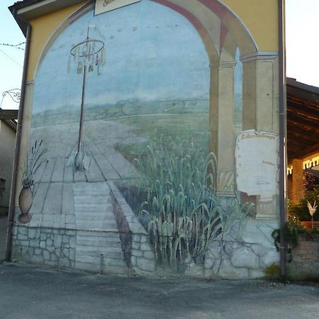 Agriturismo San Martino Castiglione Tinella Eksteriør billede