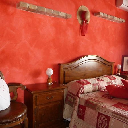 Agriturismo San Martino Castiglione Tinella Eksteriør billede