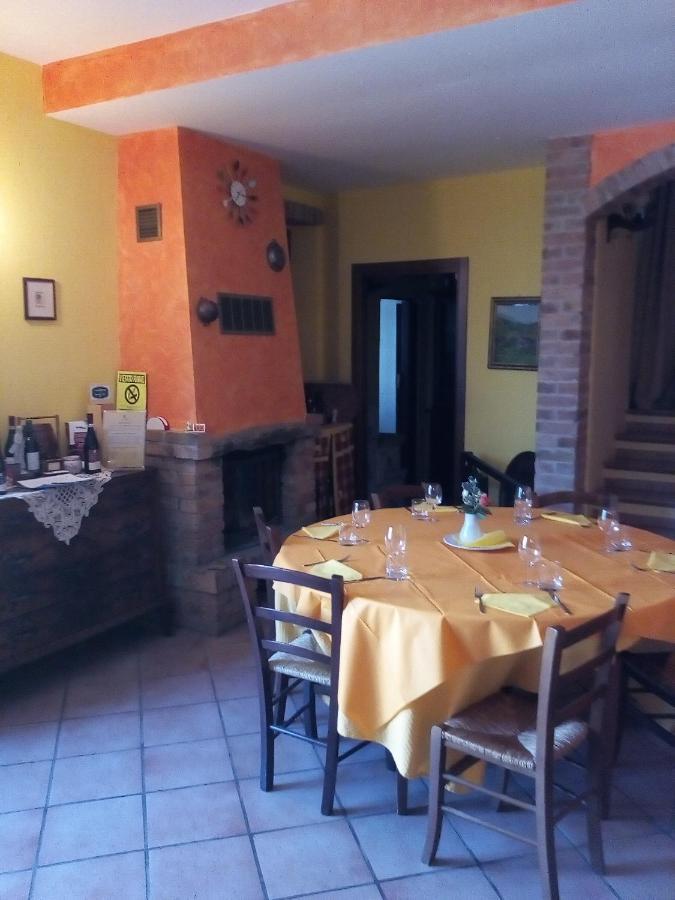 Agriturismo San Martino Castiglione Tinella Eksteriør billede