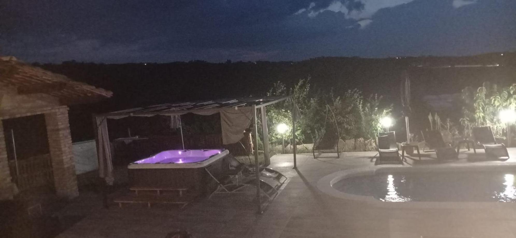 Agriturismo San Martino Castiglione Tinella Eksteriør billede