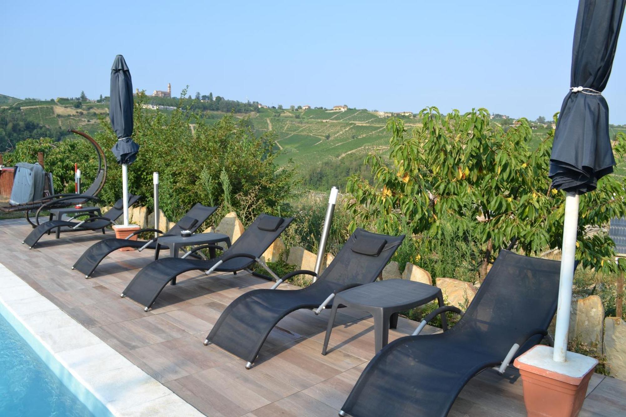 Agriturismo San Martino Castiglione Tinella Eksteriør billede